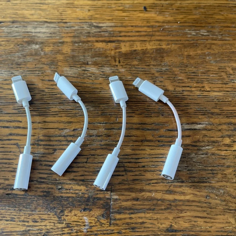 Lot of 6 Apple Lightning to Headphone 3.5mm Jack Adapter White Working